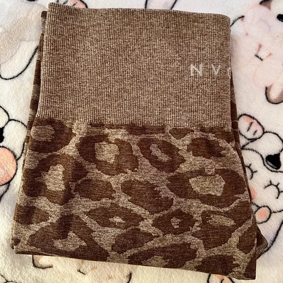 Mocha Leopard Seamless Leggings, size L - Picture 10 of 10